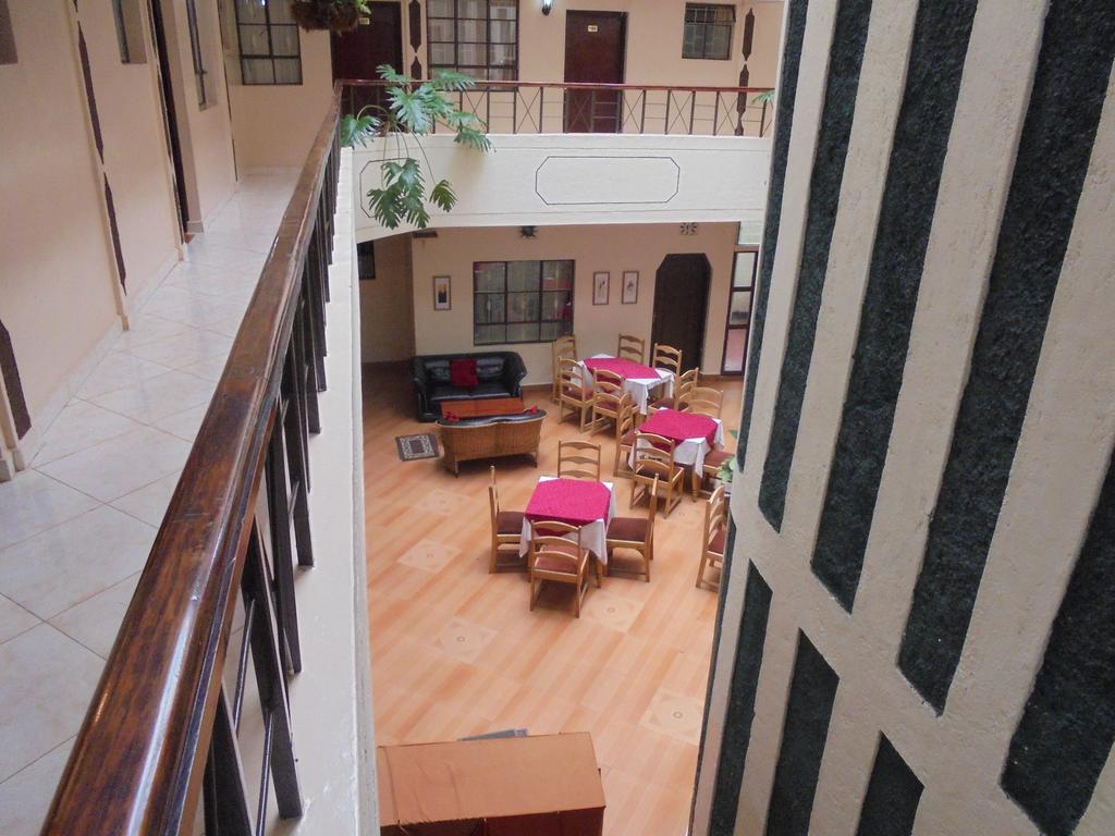 Chester Hotel นาคูรู ภายนอก รูปภาพ