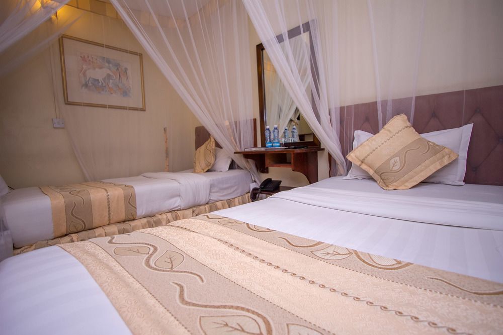 Chester Hotel นาคูรู ภายนอก รูปภาพ